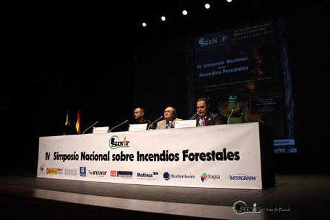 La conferencia estuvo centrada en la Red Nacional de Emergencias (RENEM) como una necesidad dentro del desarrollo de las capacidades