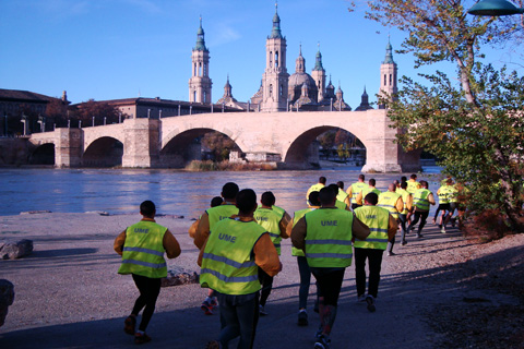 El 22 de diciembre, cerca  de 300 componentes del IV Batall&oacute;n celebraron una carrera por la ribera del Ebro a su paso por Zaragoza