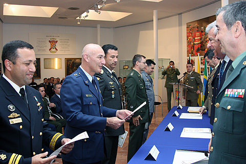 Civiles y militares entre los alumnos de este primer curso.