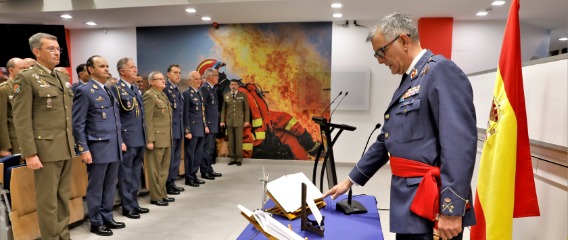 El general de división del Ejército del Aire y del Espacio Fernando Carrillo Cremades toma posesión como Segundo Jefe de la Unidad Militar de Emergencias