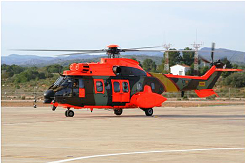 Nuevo helic&oacute;ptero AS-532 Cougar matriculado como ET-671