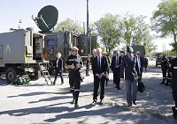 Durante su visita a los equipos de comunicaciones y puestos de mando de la UME