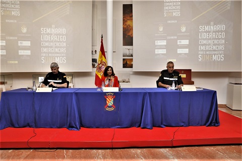 La ministra de Defensa en funciones, Margarita Robles, presidi&oacute; el acto de apertura del seminario