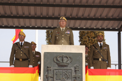 El jefe de la UME, teniente general José Emilio Roldán Pascual, presidió los actos de relevo de los jefes de los Batallones de Intervención en Emergencias I y V.