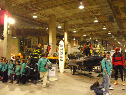 El BIEM III desplegó una amplia representación de vehículos, materiales y equipos en la feria Expojoven 2009.