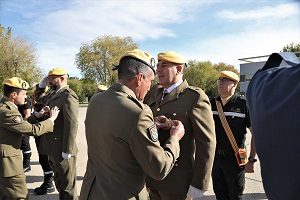 Durante el acto también se ha procedido a la imposición de condecoraciones de San Hermenegildo y a la Constancia