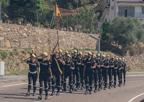 Durante el Acto a los Caídos ha desfilado una sección del batallón. Asimismo, la familia ha depositado una corona de flores en el monolito erigido en su memoria