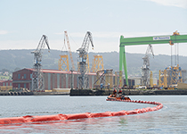 Ejercicios de protección medioambiental en  “el Montón”, en los que, ante un supuesto derrame de contaminantes