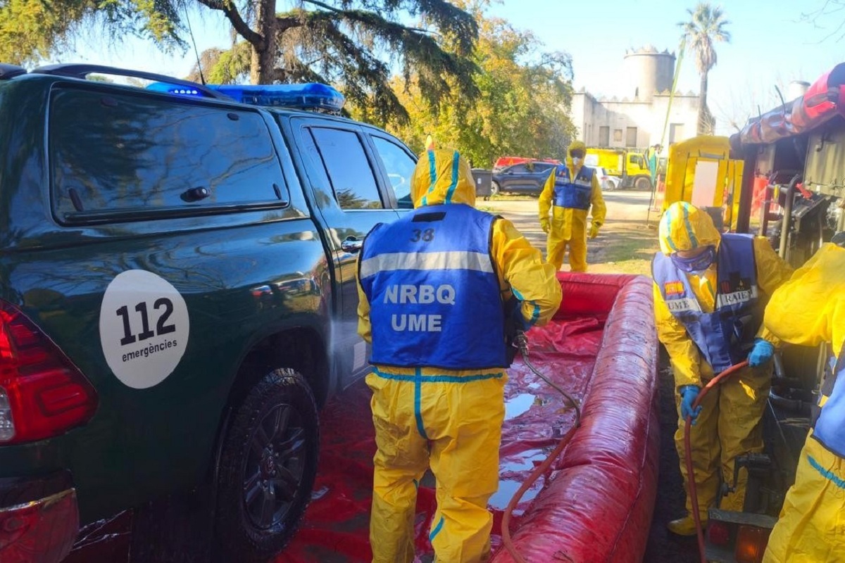 Los equipos apoyaron los procedimientos de limpieza y desinfecci&oacute;n vinculados a la movilidad, dentro y fuera del per&iacute;metro, especialmente en puntos de paso y zonas de actividad