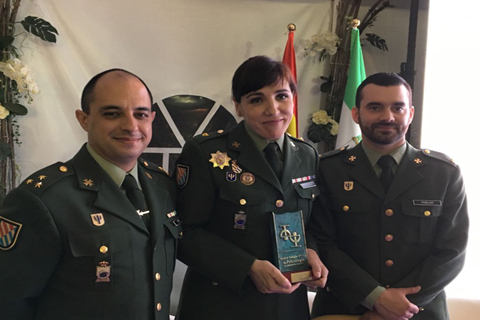 El pasado 9 de junio, la jefa de la Secci&oacute;n de Psicolog&iacute;a de la UME recogi&oacute; el "Premio de la Psicolog&iacute;a Andaluza a Organismos estatales"