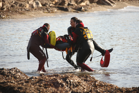 Cruz Roja Española y la Unidad Militar de Emergencias realizan un ejercicio conjunto, con el objetivo principal de montar y gestionar de un campamento de damnificados