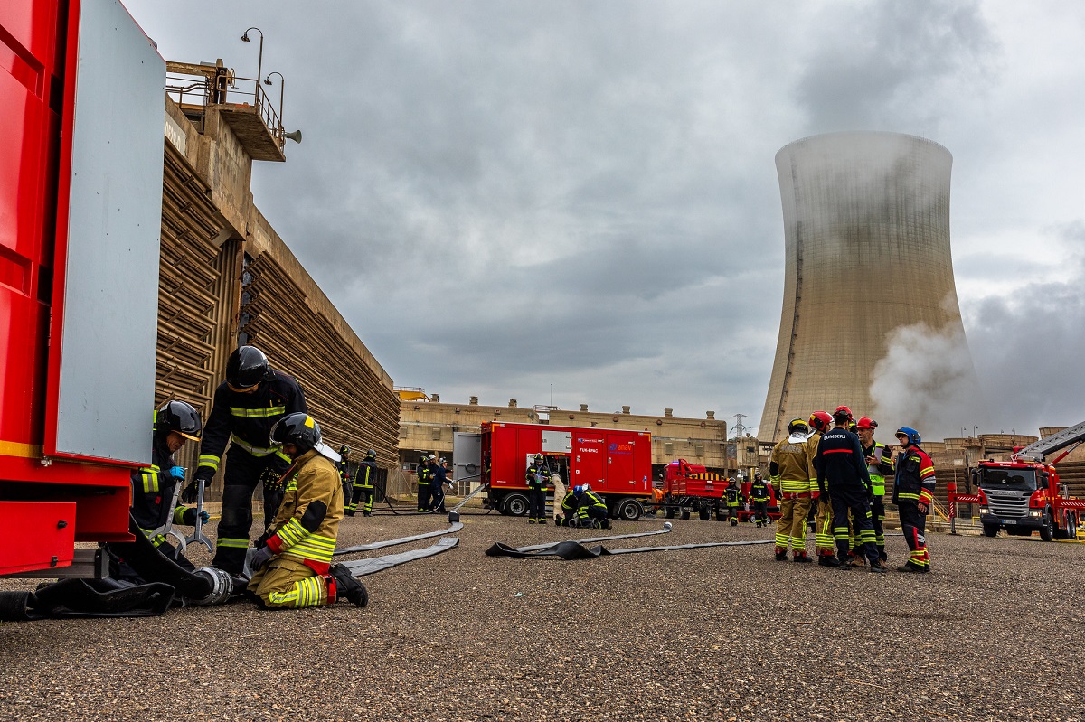 La Unidad Militar de Emergencias participa en un ejercicio conjunto de entrenamiento en la central nuclear Ascó
