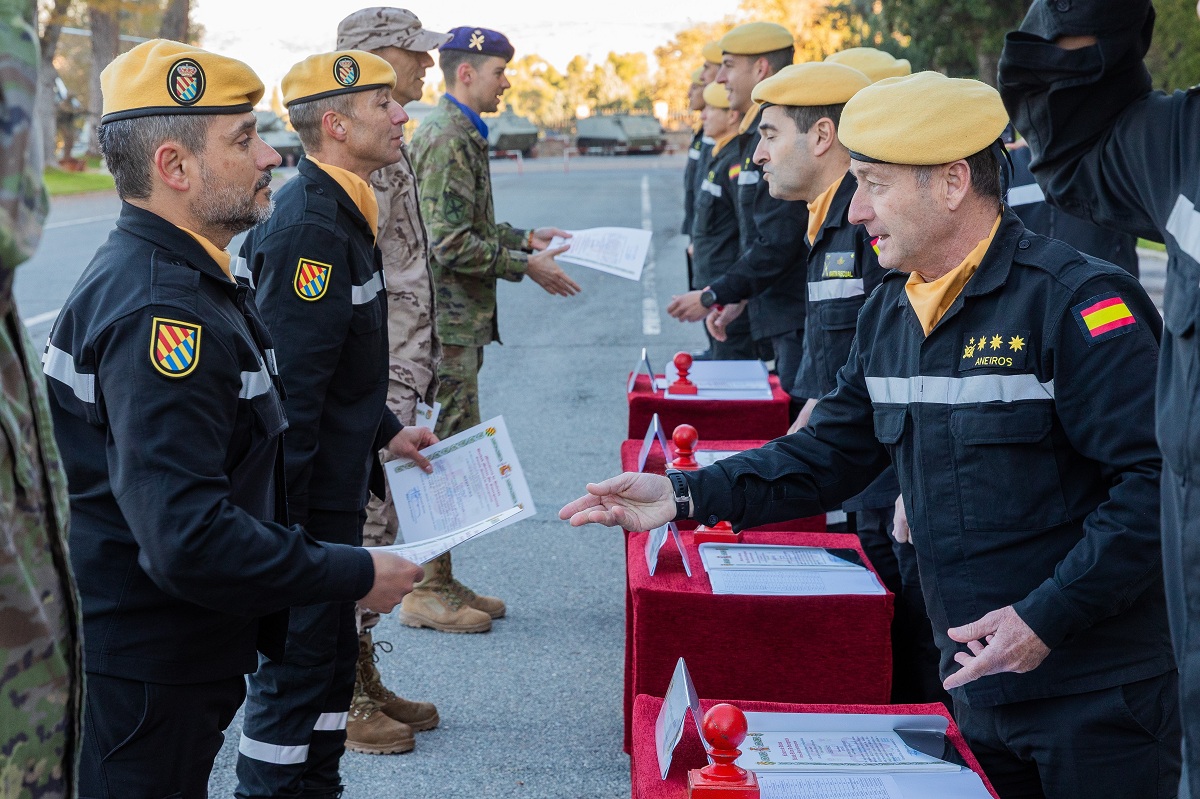 Durante seis semanas de formaci&oacute;n intensiva, los alumnos han adquirido los conocimientos, habilidades y destrezas fundamentales en las principales &aacute;reas de actuaci&oacute;n de la Unidad Militar de Emergencias.