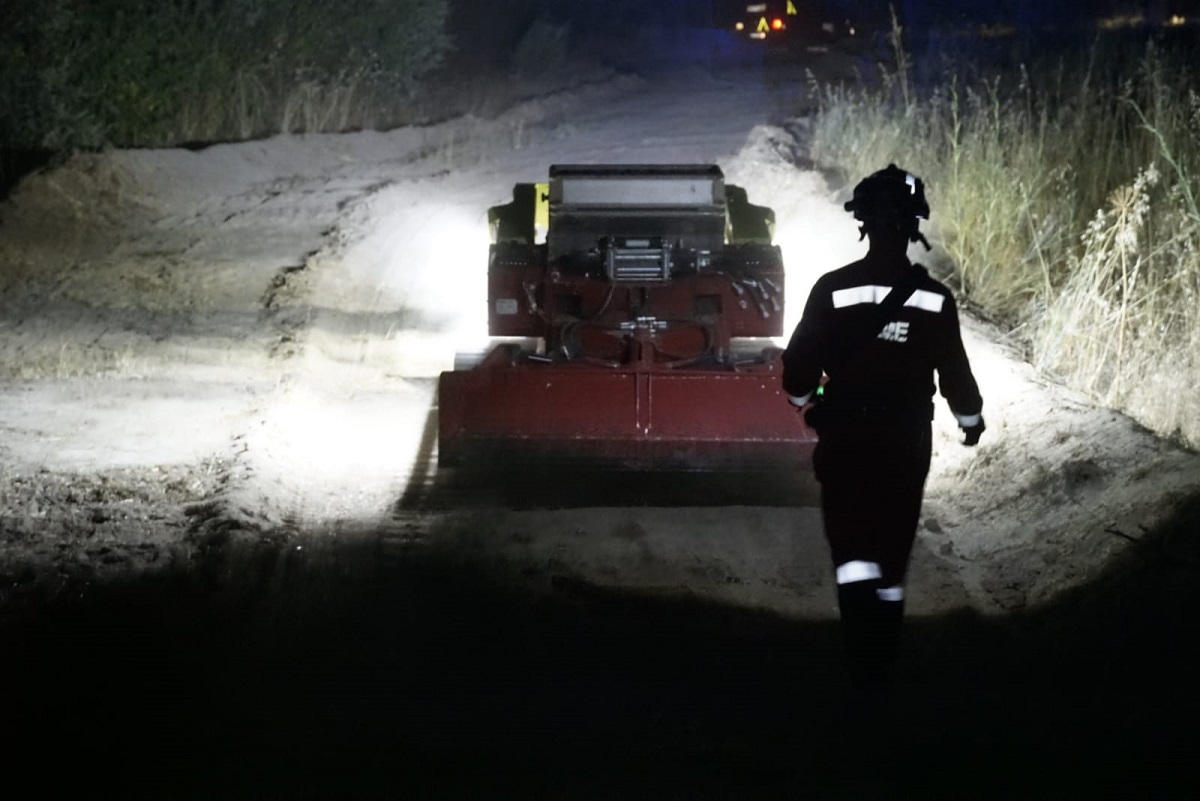 La UME interviene simultáneamente en tres grandes incendios forestales en Toledo, Ávila y Alicante