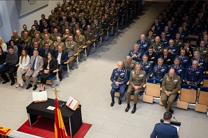 El acto se ha celebrado en el Auditorio General Montiano del Cuartel General de la UME