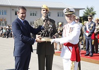 Durante el acto se hizo entrega del premio “Tierra, Agua y Fuego”  al Grupo “Montañas de Aragón”  ARAMON, que fue entregado por el almirante Juan Francisco Martinez Nuñez al director general de ARAMON, Antonio Gericó San Martín
