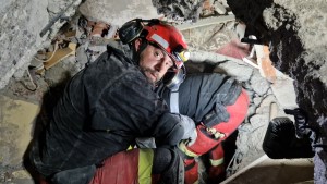 El equipo de Búsqueda y Rescate Urbano de la UME (USAR, por sus siglas en inglés) tuvo que poner en práctica todos los conocimientos y utilizar todos los medios de los que dispone como equipo certificado por Naciones Unidas