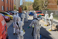 Equipo GIETMA preparados para realizar trabajos de desinfección en residencia de mayores con nebulizadores de mano