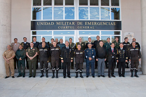 Foto de familia con los representantes de los pa&iacute;ses iberoamericanos