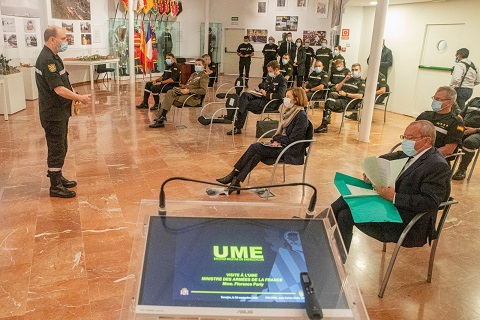 Exposici&oacute;n del teniente general Meijide a la ministra Florence Parly en la Sala Muiltiusos del Cuartel General