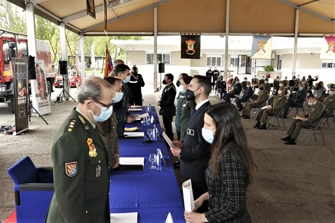 Adem&aacute;s de los alumnos de esta octava edici&oacute;n, al acto de clausura han asistido tambi&eacute;n los participantes del curso organizado en 2020, que han acabado su formaci&oacute;n pr&aacute;ctica con los alumnos de este a&ntilde;o