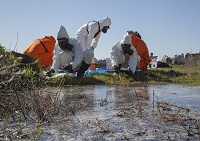 Recogida de muestras para su posterior analisis en ambiente contaminado