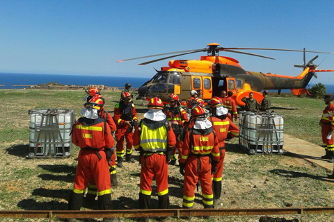 La Unidad Aerom&oacute;vil (UAM) de la UME  ha puesto en pr&aacute;ctica por primera vez un elemento de gran eficacia en la lucha contra las llamas durante las labores de extinci&oacute;n en el incendio de J&aacute;vea