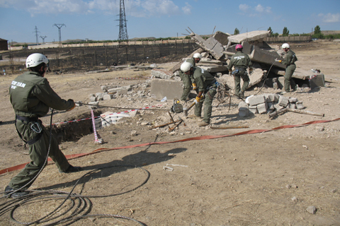 Observadores de la Unidad Militar de Emergencias participan en el ejercicio &quot;ARMENIA 2010&quot;