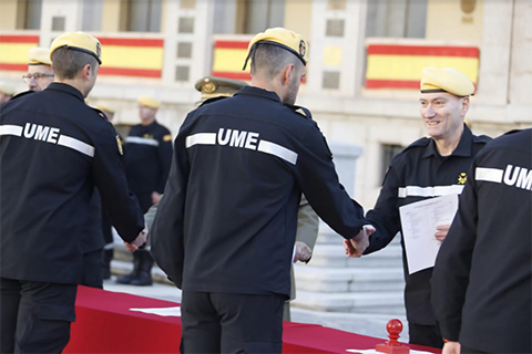 En la ma&ntilde;ana de hoy los alumnos han recogido sus merecidos diplomas tras cinco semanas de intensa y exigente formaci&oacute;n pr&aacute;ctica