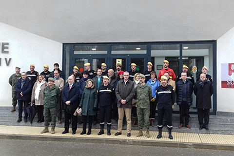 Los delegados y subdelegados han sido recibidos por el General Jefe de la UME, Miguel Alca&ntilde;iz, acompa&ntilde;ado del General Jefe de la Base Conde de Gazola, Luis Carlos Torcal y el teniente coronel Jefe del BIEM V, &Aacute;lvaro D&iacute;az