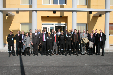 Alumnos y profesores de la primera edici&oacute;n del curso de altos estudios del ministerio del interior de Francia, son recibidos en las instalaciones del II Batall&oacute;n de Intervenci&oacute;n en Emergencias