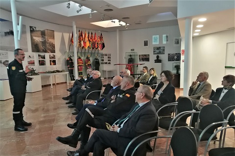 Visita de la Comisi&oacute;n de Defensa del Senado, entre los que se encuentran senadores de todos los partidos con representaci&oacute;n en la C&aacute;mara Alta