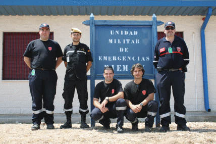 Bomberos de la localidad Navarra de Aoiz visit&oacute; las instalaciones del BIEM IV