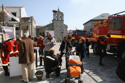 Exposici&oacute;n est&aacute;tica del BIEM I montada con material en emergencias.