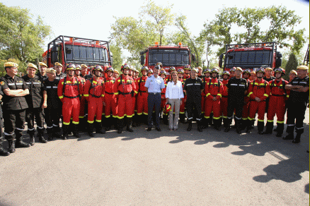 La Ministra de Defensa visita la Unidad Militar de Emergencias (UME)