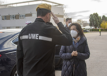 La ministra de Defensa, Margarita Robles, se ha desplazado hoy hasta el Cuartel General de la Unidad Militar de Emergencias
