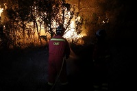 Durante la pasada noche, el dispositivo despegado en el incendio de Torre del Español ha alcanzado los objetivos establecidos por la dirección de la extinción