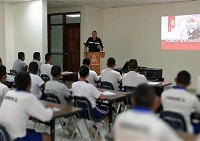 Los oficiales de la UME han participado en el curso Integrado de Ayuda Humanitaria que realizan la Unidades Humanitarias de Respuesta (UHR) de la CFAC donde han impartido unas conferencias sobre la integración de la UME en el Sistema Español de Protección Civil, sus capacidades y cursos de formación