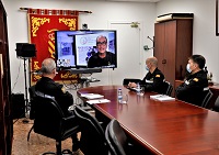 El teniente general ha hablado sobre las ventajas de incorporar a los protocolos de la UME la tenacidad, la capacidad de resolver problemas y la imaginación de las personas con diversidad funcional