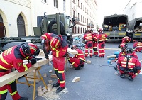 Los integrantes del equipo USAR del II Batallón de Intervención en Emergencias fueron los encargados e realizar los apuntalamientos