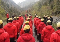 Victor Martín falleció en el valle de Bujaruelo, en el Pirineo Oscense, cuando el equipo de rescate en montaña al que pertenecía trabajaba codo con codo con la Guardia Civil y voluntarios de Protección Civil de Aragón en la búsqueda del montañero desaparecido Jose María García