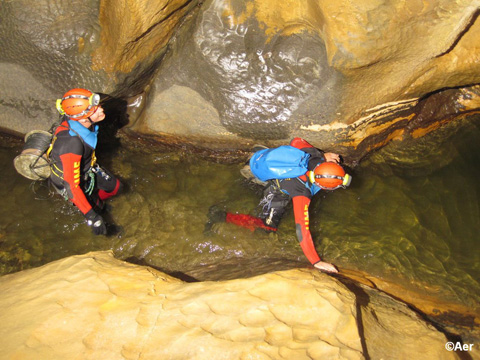 La cueva de Mortero acoge un simulacro de rescate con más de 200 efectivos