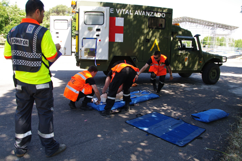 La exposici&oacute;n est&aacute;tica de material del BIEM I fue visitada por un elevado n&uacute;mero de visitantes y el dia 30 un equipo de la secci&oacute;n de Sanidad particip&oacute; en una competici&oacute;n de ambulancias.