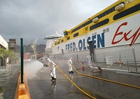 Desinfección en el Puerto de Santa Cruz de Tenerife