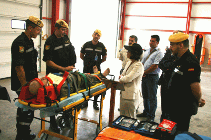 La Delegada del Gobierno en Canarias durante su visita a la UIEN
