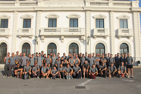 M&aacute;s de medio centenar de nadadores pertenecientes al III Batall&oacute;n de B&eacute;tera, junto con el equipo UME de salvamento y socorrismo acu&aacute;tico, completaron los 2 km que consta la prueba