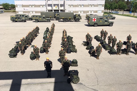 Formación del equipo USAR del BIEM I en su base de Torrejón de Ardoz antes de partir al CENAD San Gregorio