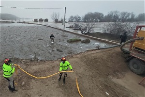 Trabajos de achique con el Equipo Medio de Bombeo de Aguas y Lodos (EMBAL)