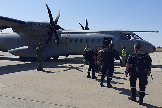 Llegada a Turqu&iacute;a de los militares de la UME que formar&aacute;n parte del dispositivo espa&ntilde;ol desplegado en el pa&iacute;s para colaborar en la extinci&oacute;n de los fuegos forestales