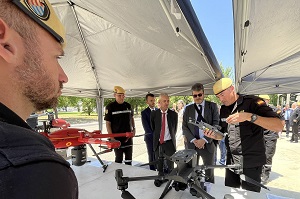 El director general de Protección Civil de Francia, Julien Marion, ha calificado como “inspiradora” la UDRUME (Unidad de Drones de la UME), reseñando el potencial de esta unidad.